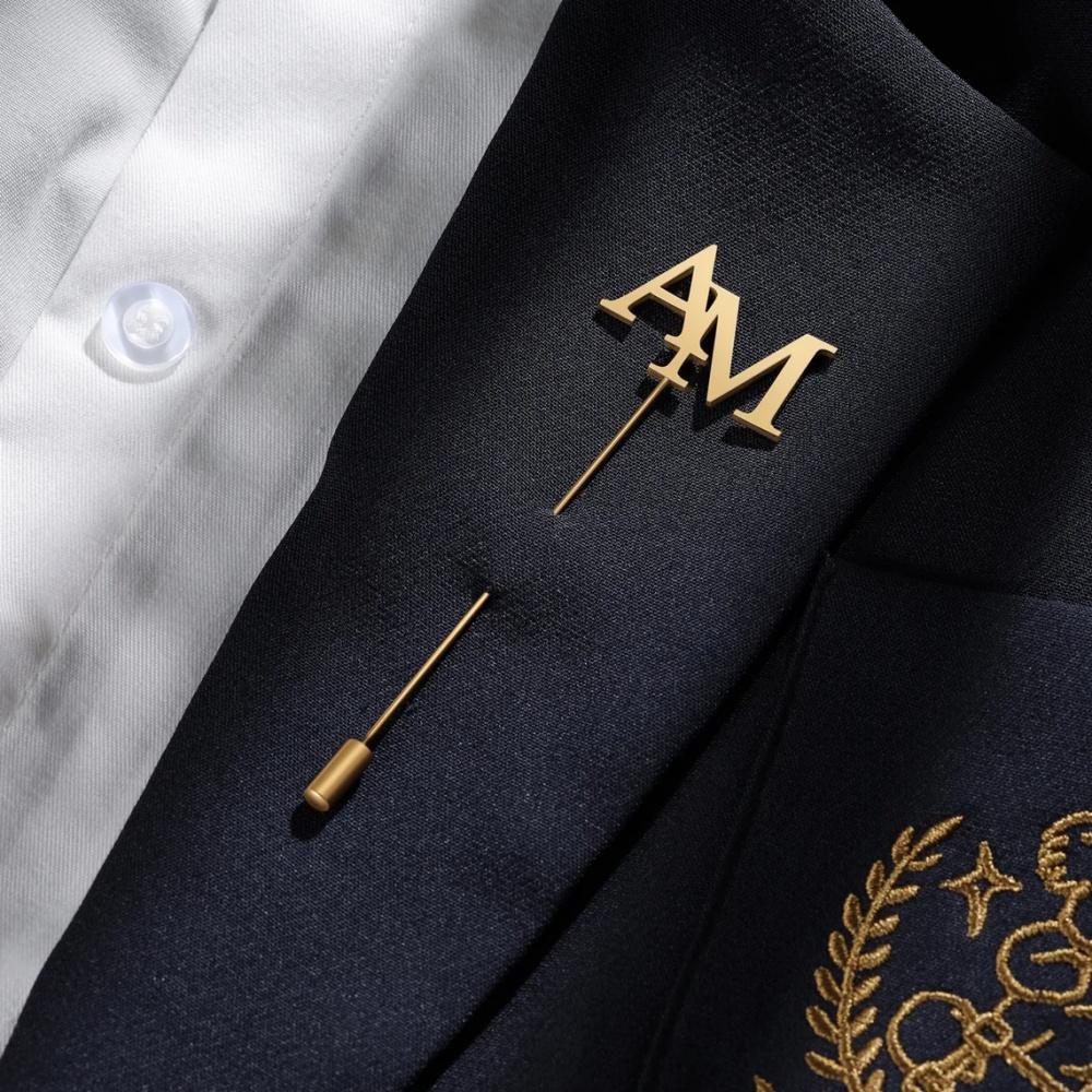Tuxedo Lapel Pin - เข็มกลัดอักษรย่อแบบกำหนดเองสำหรับผู้ชาย เครื่องประดับสแตนเลสสตีล ตัวอักษรคู่แบบส่วนตัว ของขวัญสำหรับเขา